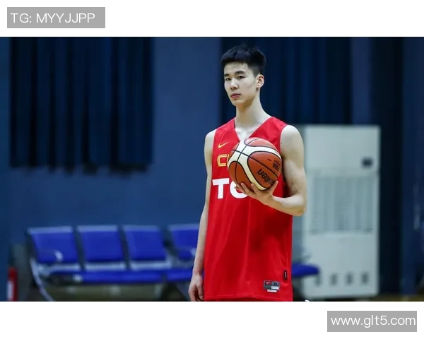 郭昊文：从篮球新星到职业生涯的辉煌蜕变之路探秘